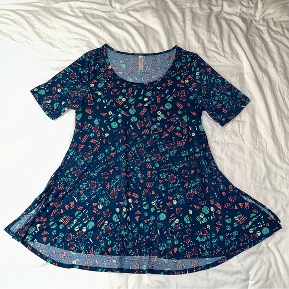 LuLaRoe | Perfect T Swing Longline Short Sleeve Scoop Neck Abstract Floral Shirt - Picture 4 of 11